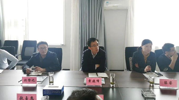 市金融監(jiān)管局黨委副書記、副局長戴曉峰等領導蒞臨東岳機械調研上市工作