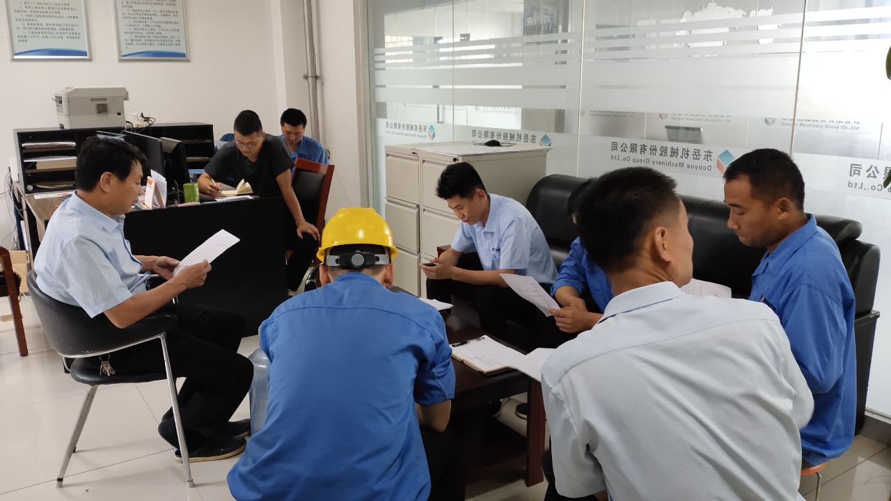 東岳機械安環(huán)外聯(lián)中心召開防汛應(yīng)急會議 東岳機械安環(huán)外聯(lián)中心召開防汛應(yīng)急會議